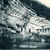 Les troglodytes